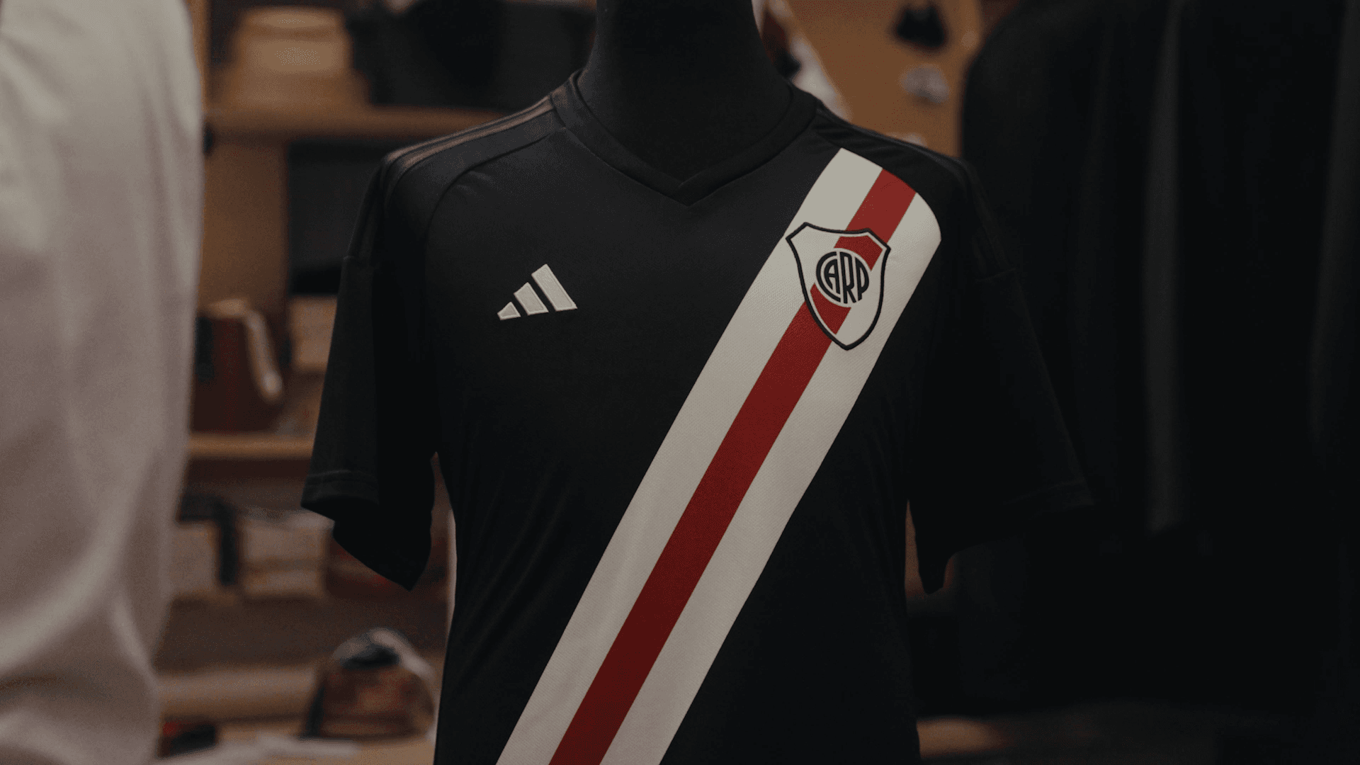 adidas | River